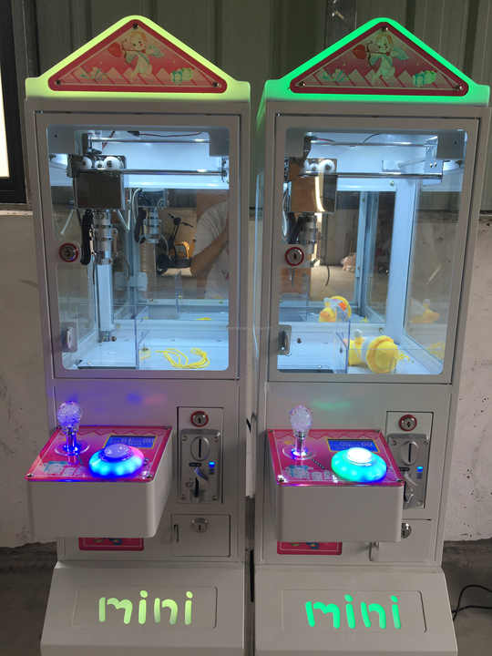 Mini Coin-Operated Mega Small  - Arcade Toy Vending Machine review and price