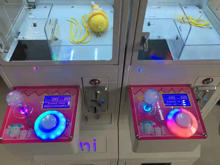 Mini Coin-Operated Mega Small  - Arcade Toy Vending Machine review and price